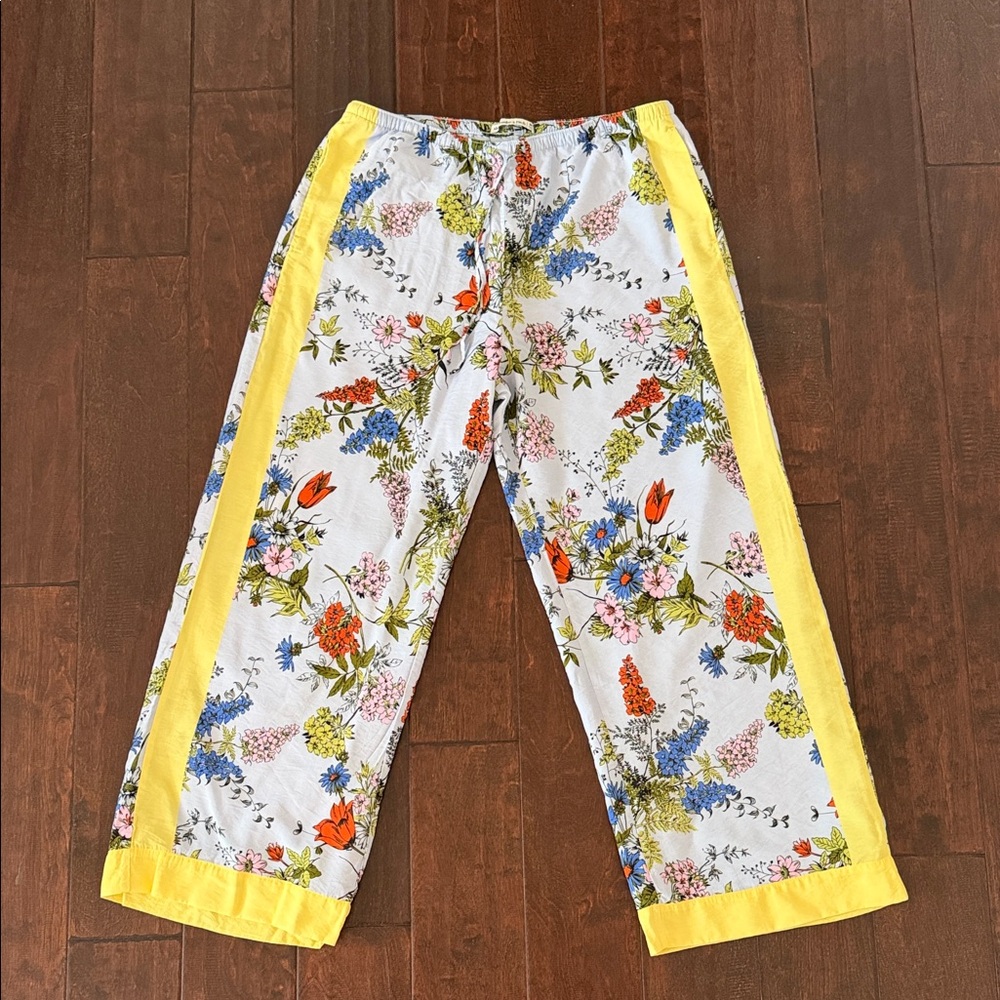 Abercrombie & Fitch White Floral Pants with Yellow Side Panels